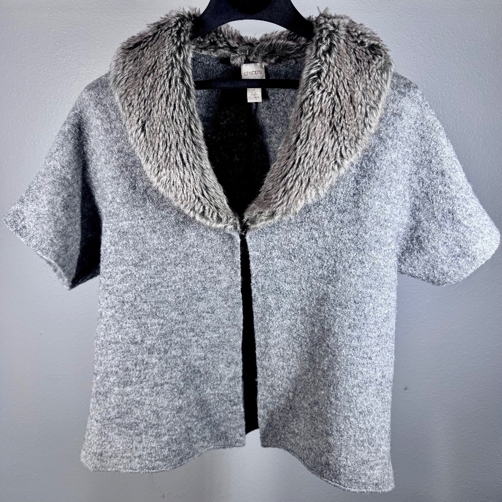 Chico’s Lillian Gray Wool-Blend Short Sleeve Cardigan Sweater with Faux Fur Neck